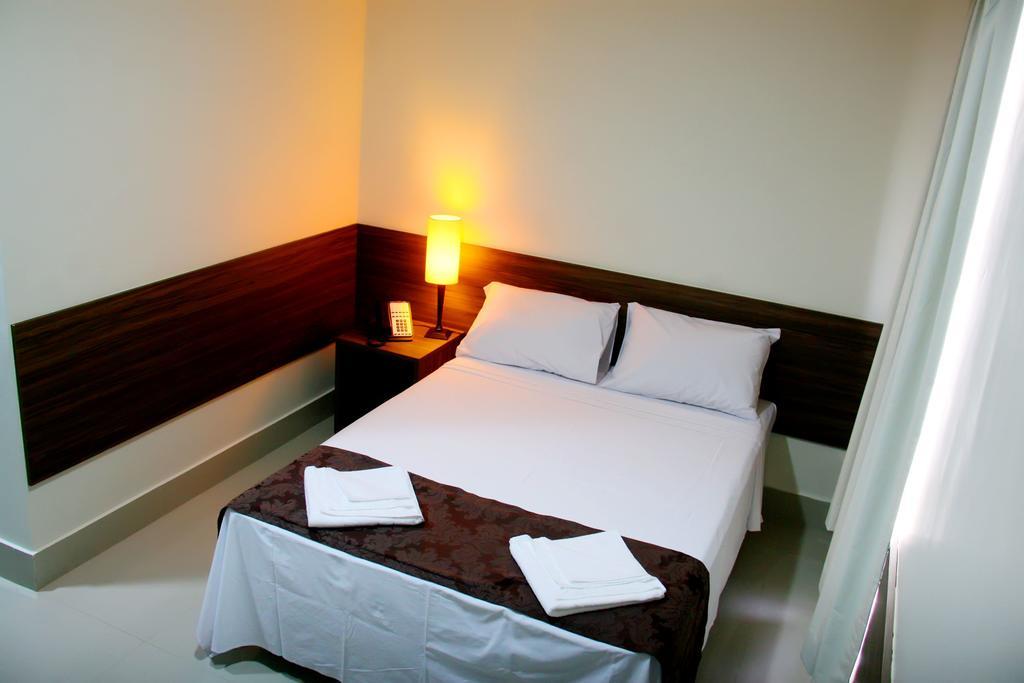Hotel Belugi Goiânia Habitación foto